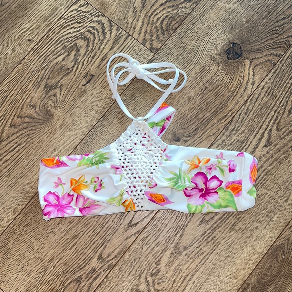 Frankies bikini top